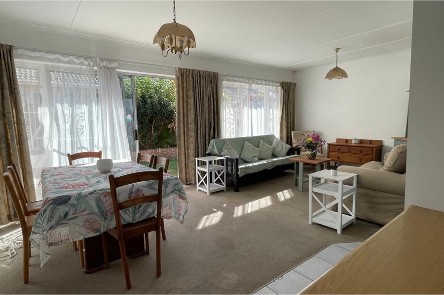 2 Bedroom Property for Sale in Chiselhurst Eastern Cape